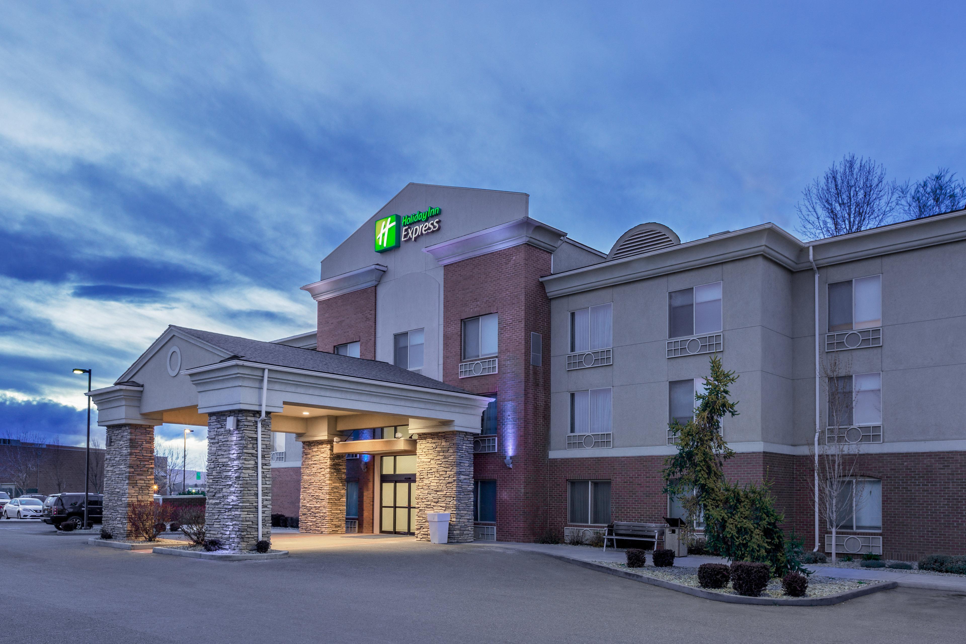 Holiday Inn Express Ellensburg By Ihg Exterior photo